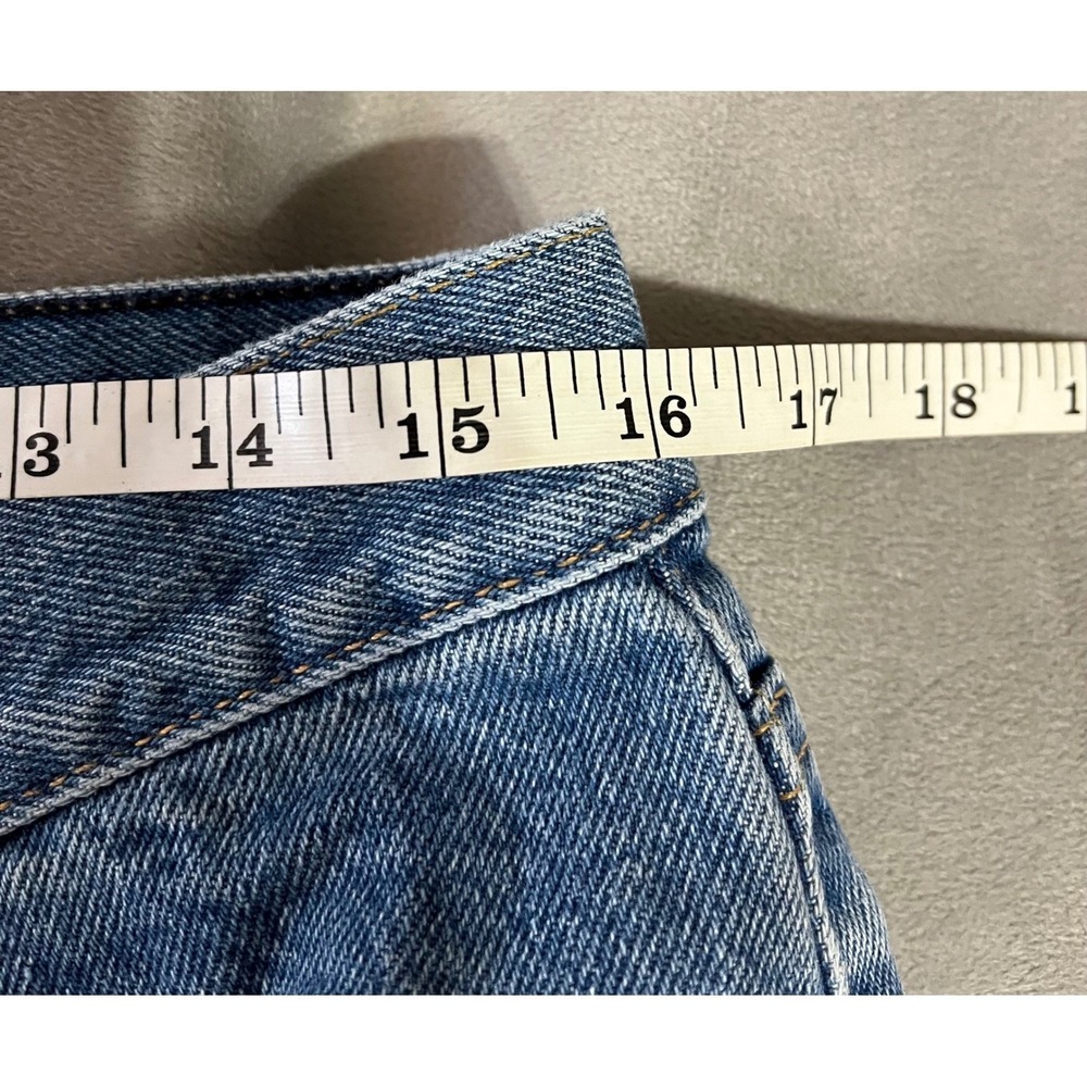 LL Bean Straight Fit Jeans Womens 14 PET Medium Wash Blue Denim 100% Cotton - Picture 4 of 6